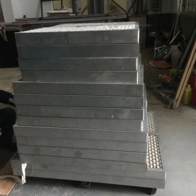 Louver κολπίσκων αέρα PVC Louvers κολπίσκων παραθύρων εισαγωγής 0.6mm 8285mm