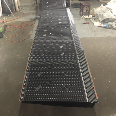 Μαύρο υλικό πληρώσεως 810mm PVC συσκευασίας δροσίζοντας πύργων δροσίζοντας πύργων γεμάτο